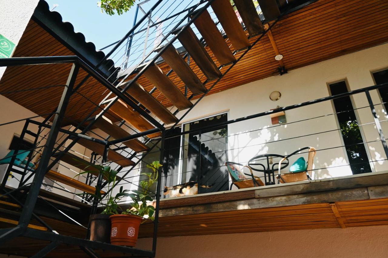 Ocean Lovers Hostel & Apartments Таганга Екстериор снимка