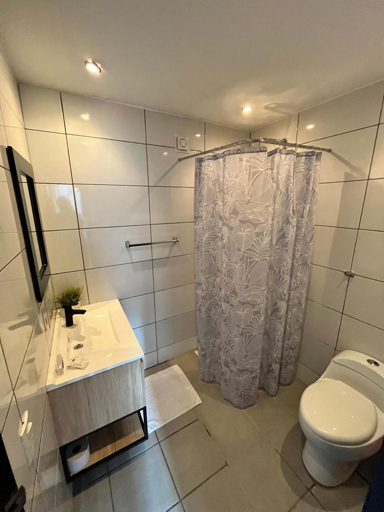 Ocean Lovers Hostel & Apartments Таганга Екстериор снимка