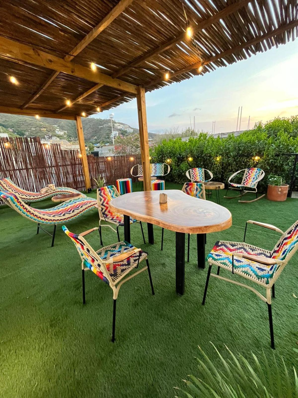 Ocean Lovers Hostel & Apartments Таганга Екстериор снимка