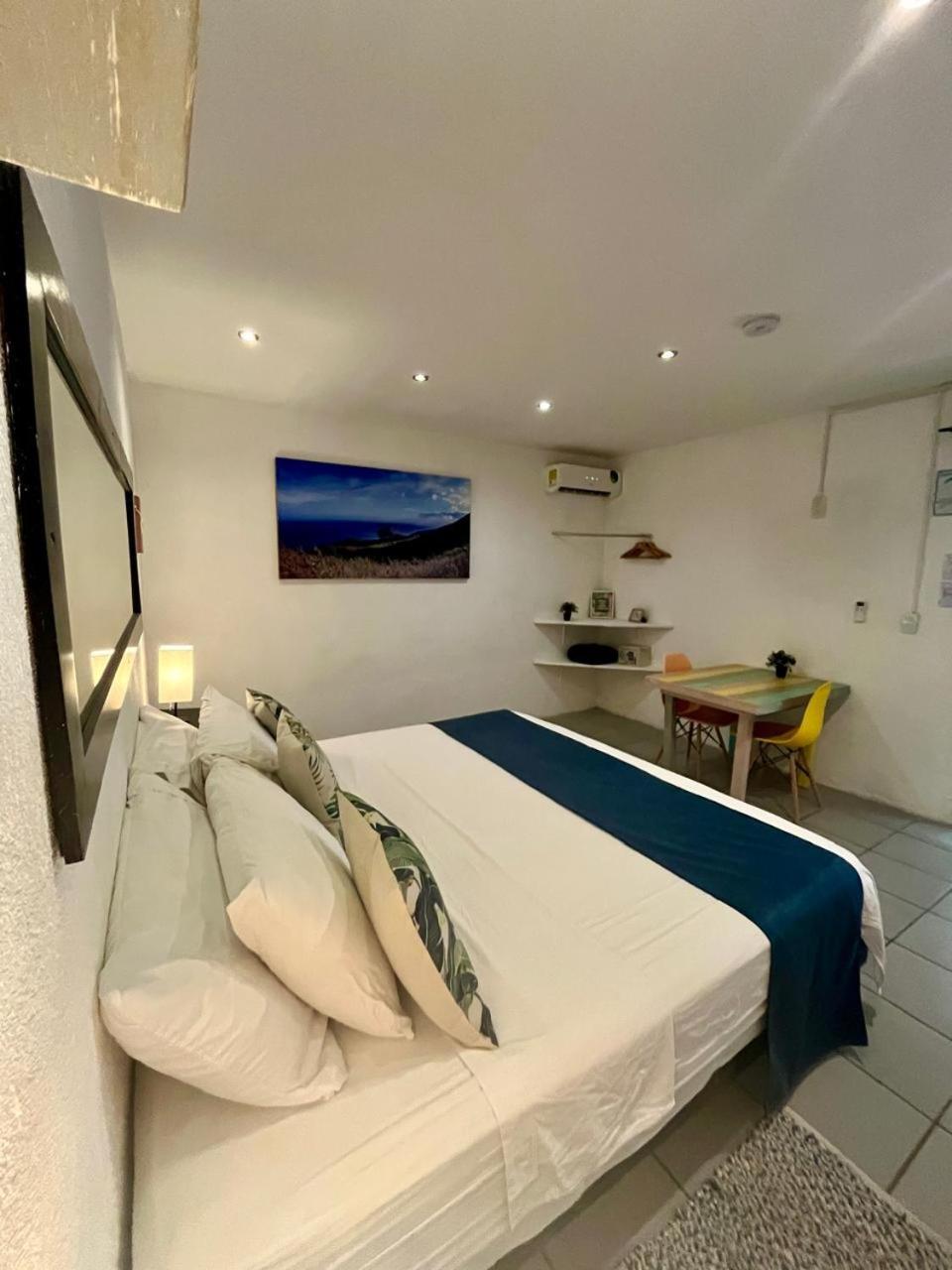 Ocean Lovers Hostel & Apartments Таганга Екстериор снимка