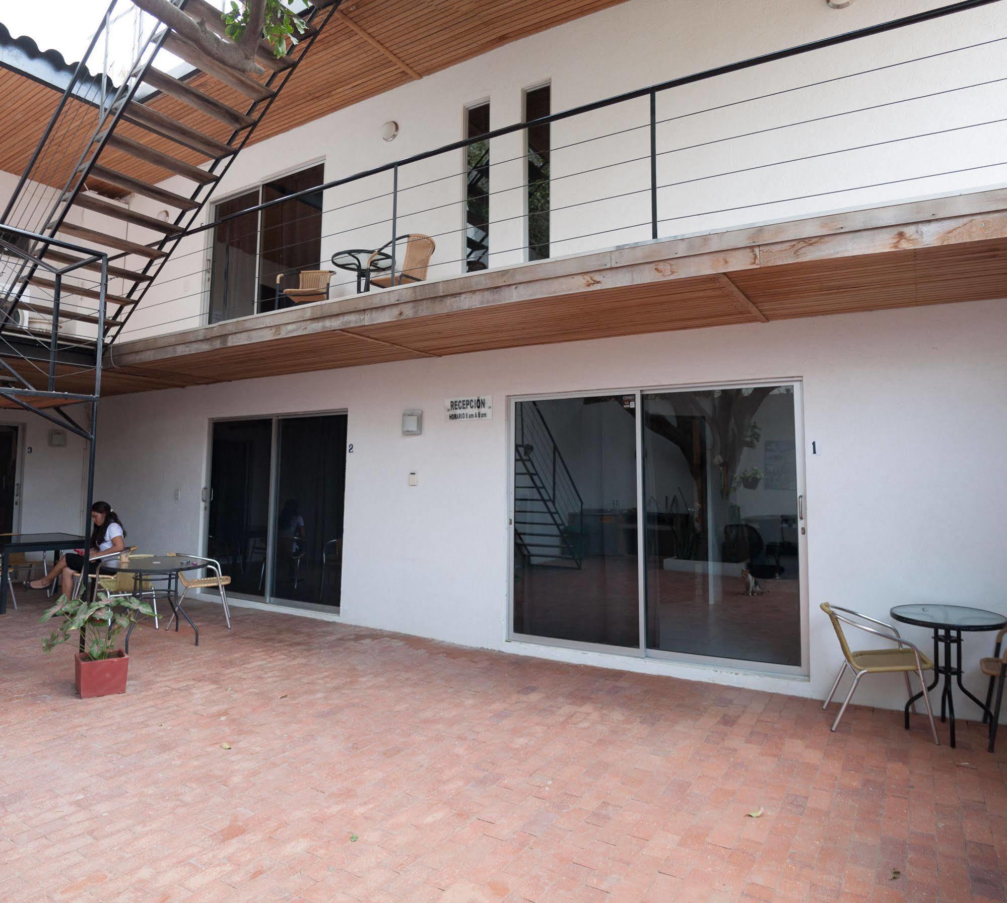 Ocean Lovers Hostel & Apartments Таганга Екстериор снимка